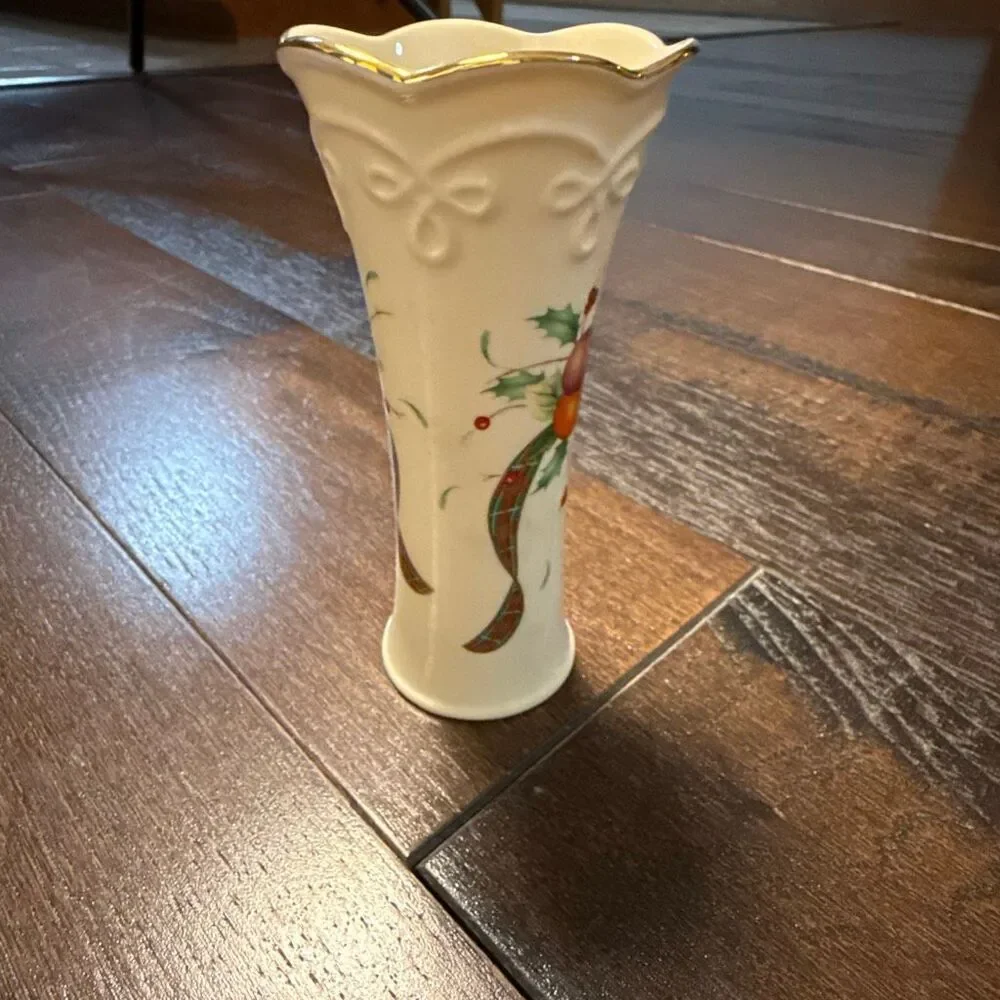 Lenox holiday tartan bud vase plaid Ralph Lauren Christmas cream fruit gold‎ rim